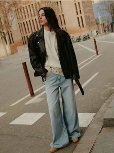 Jeansy wide leg z chustą - niebieski. Niebieskie apaszki i chusty Reserved, bez wzorów, z bawełny. Za 159,99 zł.