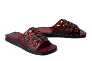 Artiker Relaks 58C1005 dark brown, klapki damskie. Brązowe klapki Artiker Relaks, bez wzorów, ze skóry, bez obcasa. Za 274,90 zł.