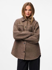 Pieces Kurtka pluszowa "Pcoline" w kolorze karmelowym rozmiar: XL. Brązowe kurtki Pieces, xl, bez wzorów, bez kaptura. Za 140,86 zł.