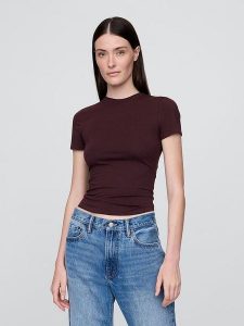 GAP Koszulka w kolorze brązowym rozmiar: XL. Brązowe bluzki GAP, xl, bez wzorów, bez kołnierzyka, bez ramiączek. Za 83,42 zł.