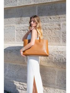 Maison héritage PARIS Skórzany shopper bag "Gianni" w kolorze karmelowym - 48 x 30 x 11 cm rozmiar: onesize. Brązowe shopper bag Maison héritage PARIS, bez wzorów, z materiału, na ramię, bez dodatków. Za 393,45 zł.