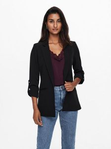 ONLY Marynarka Kayle 15218743 Czarny Regular Fit. Czarne marynarki i żakiety ONLY, bez wzorów, z syntetyku. Za 229,99 zł.