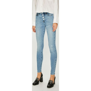 Guess Jeans - Jeansy 1981. Jeansy marki Guess Jeans. W wyprzedaży za 369,90 zł.