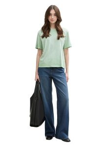 TOM TAILOR Denim Koszulka w kolorze zielonym rozmiar: XS. Zielone bluzki TOM TAILOR DENIM, xs, bez wzorów, z bawełny, bez kołnierzyka, bez ramiączek. Za 28,51 zł.