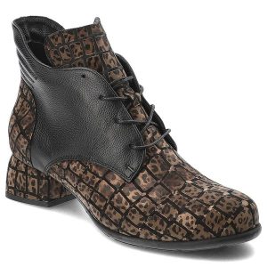Brązowe Botki Armodo Ocieplane Buty Premium. Czarne botki Armodo, bez wzorów, z nubiku, bez obcasa, na obcasie, bez zapięcia. Za 399,00 zł.