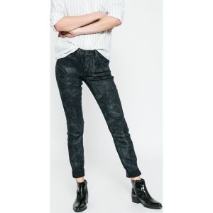 G-Star Raw - Jeansy 5622. Jeansy marki G-Star Raw. W wyprzedaży za 399,90 zł.