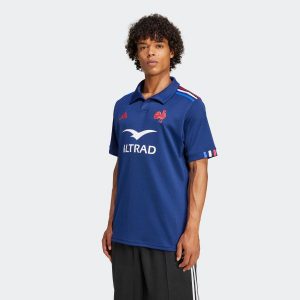 Koszulka do rugby replika ADIDAS Francuska Reprezentacja XV de France 24/25. Bluzki ADIDAS, l, bez wzorów, z materiału, sportowe, bez kołnierzyka, bez ramiączek. Za 399,99 zł.