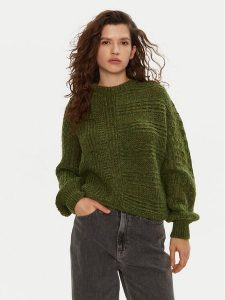 Mustang Sweter Sofia 1015957 Zielony Regular Fit. Zielone swetry klasyczne Mustang, s, z syntetyku, bez kołnierzyka. Za 319,99 zł.