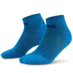 Damskie skarpety kompresyjne sportowe za kostkę low cut Core Run Ultralight CEP. Niebieskie skarpetki CEP, bez wzorów, z elastanu. Za 79,00 zł.