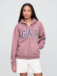 GAP Bluza w kolorze jasnoróżowym rozmiar: M. Różowe bluzy GAP, m, bez wzorów, bez kaptura. Za 193,24 zł.