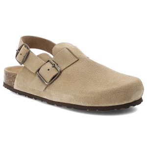 Sandały damskie Yokono, cholewka ze skóry naturalnej zamszowej z zabudowanym przodem paskiem z regulacją na metalową klamrę, beżowe, Zueco-600 Ser Mu. Brązowe sandały Yokono, bez wzorów, ze skóry, bez obcasa, bez zapięcia. Za 269,00 zł.