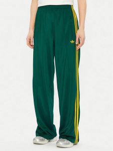 Adidas Spodnie dresowe adicolor Classic Firebird JP2314 Zielony Loose Fit. Zielone spodnie dresowe ADIDAS, xl, bez wzorów, z dresówki. Za 349,99 zł.