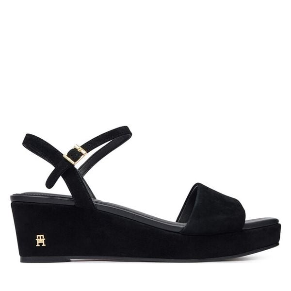 Sandały Tommy Hilfiger. Czarne sandały TOMMY HILFIGER, bez wzorów, bez obcasa, na koturnie, bez zapięcia. Za 569,99 zł.