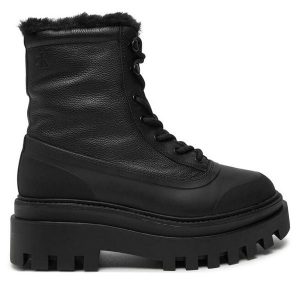 Trapery Calvin Klein Jeans. Czarne buty zimowe Calvin Klein Jeans, z jeansu, bez obcasa, bez zapięcia. Za 449,99 zł.