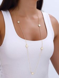 Luja Bijoux Pozłacany naszyjnik z elementem ozdobnym rozmiar: onesize. Żółte naszyjniki Luja Bijoux, metalowe. Za 96,60 zł.