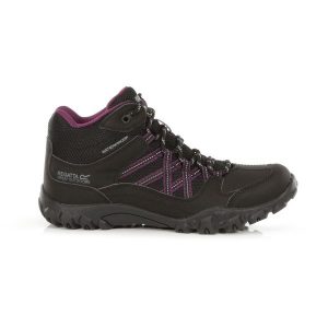 Buty trekkingowe damskie Edgepoint WP Regatta wodoodporne. Czarne buty trekkingowe Regatta, bez zapięcia. W wyprzedaży za 279,99 zł.