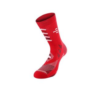 Skarpety piłkarskie unisex antypoślizgowe. Białe skarpetki R-EVENGE, bez wzorów, z poliamidu. Za 131,89 zł.