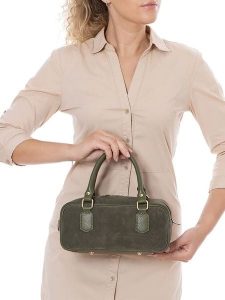 Lia Biassoni Skórzana torebka "Suede" w kolorze oliwkowym - 27 x 14 x 12 cm rozmiar: onesize. Zielone torebki klasyczne Lia Biassoni, bez wzorów, z materiału, przez ramię, bez dodatków. Za 260,99 zł.