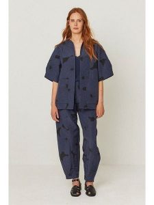 SKFK Kurtka przejściowa "Kanala" w kolorze granatowym rozmiar: S. Niebieskie kurtki SKFK, s, bez wzorów, z bawełny, bez kaptura. Za 347,99 zł.