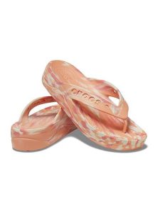 Crocs Japonki "Marbled Flip" w kolorze pomarańczowo-jasnoróżowym rozmiar: 42/43. Pomarańczowe klapki Crocs, bez wzorów, z otwartym noskiem, bez obcasa. Za 109,95 zł.