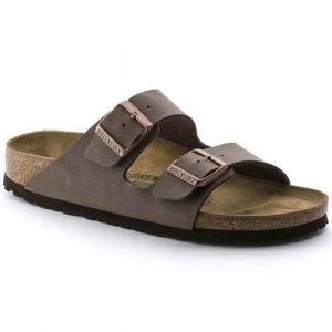 Klapki damskie Birkenstock Arizona. Brązowe klapki Birkenstock, bez wzorów, z gumy, bez obcasa. Za 339,00 zł.