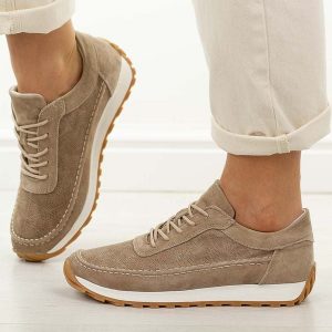 J.Brązowe skórzane półbuty damskie Sergio Leone Sp001. Brązowe półbuty Sergio Leone, na jesień, bez wzorów, z jeansu, z okrągłym noskiem, bez obcasa, na płaskiej podeszwie, bez zapięcia. Za 219,00 zł.