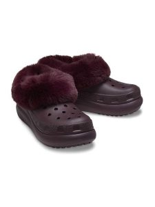 Crocs Botki "Furever Crush" w kolorze bordowym rozmiar: 38/39. Czerwone botki Crocs, bez wzorów, z materiału, bez obcasa, na platformie, bez zapięcia. Za 188,85 zł.