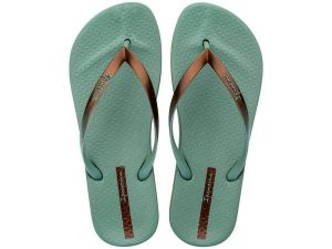 Klapki plażowe Ipanema Anat Connect 83648 BD706. Zielone klapki Ipanema, bez wzorów, z gumy, bez obcasa. Za 98,59 zł.