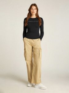TOMMY JEANS Koszulka w kolorze czarnym rozmiar: L. Czarne bluzki Tommy Jeans, l, bez wzorów, z bawełny, bez kołnierzyka, bez ramiączek. Za 120,95 zł.