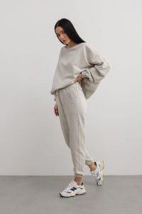 Spodnie dresowe typu jogger w kolorze SILVER MOON - DRIPS-S. Szare spodnie dresowe Marsala, s, bez wzorów, z bawełny. Za 259,90 zł.