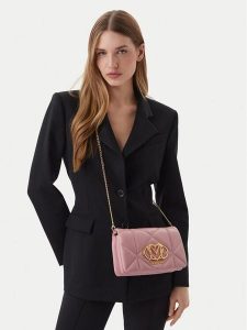 LOVE MOSCHINO Torebka JC4043PP0OLC0600 Różowy. Czerwone torebki klasyczne LOVE MOSCHINO, bez wzorów, ze skóry, bez dodatków. Za 588,99 zł.