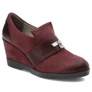 Bordowe Półbuty Lemar Wygodne Buty Na Koturnie. Czerwone czółenka Lemar, bez wzorów, z nubiku, bez obcasa, na koturnie, bez zapięcia. Za 189,00 zł.