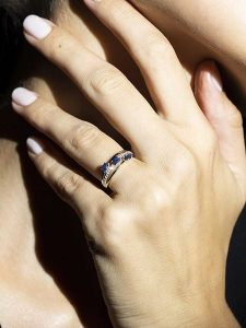 Maison héritage PARIS Złoty pierścionek "Trio de Saphir" z diamentami rozmiar: 56. Niebieskie pierścionki Maison héritage PARIS, z diamentem, złote. Za 1 913,99 zł.