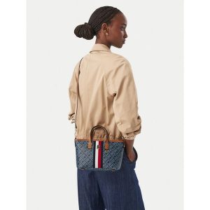 Torebka Tommy Hilfiger. Niebieskie shopper bag TOMMY HILFIGER, bez wzorów, bez dodatków. Za 629,99 zł.