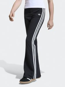 Adidas Legginsy w kolorze czarnym rozmiar: 170. Czarne legginsy ADIDAS, bez wzorów. Za 109,95 zł.