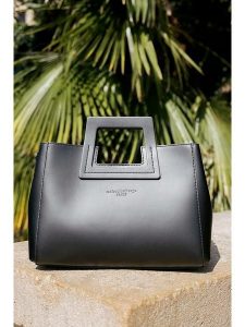 Maison héritage PARIS Skórzana torebka "Jane" w kolorze czarnym - 34 x 26 x 11 cm rozmiar: onesize. Czarne torebki klasyczne Maison héritage PARIS, bez wzorów, z materiału, przez ramię, bez dodatków. Za 391,99 zł.