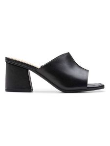 Clarks Skórzane klapki "Siara65" w kolorze czarnym rozmiar: 39,5. Czarne klapki Clarks, bez wzorów, z otwartym noskiem, bez obcasa. Za 167,28 zł.